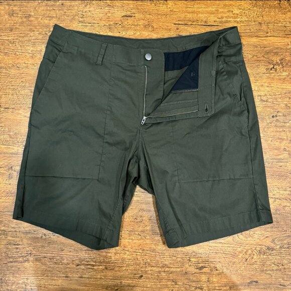 Lululemon Olive Green Weekender Performance Casual Golf Chino Shorts Men's 38x9 - Picture 3 of 7
